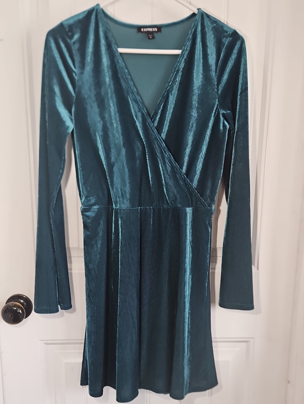 Green Express Velvet Faux-Wrap Long Sleeve Dress Size Small
